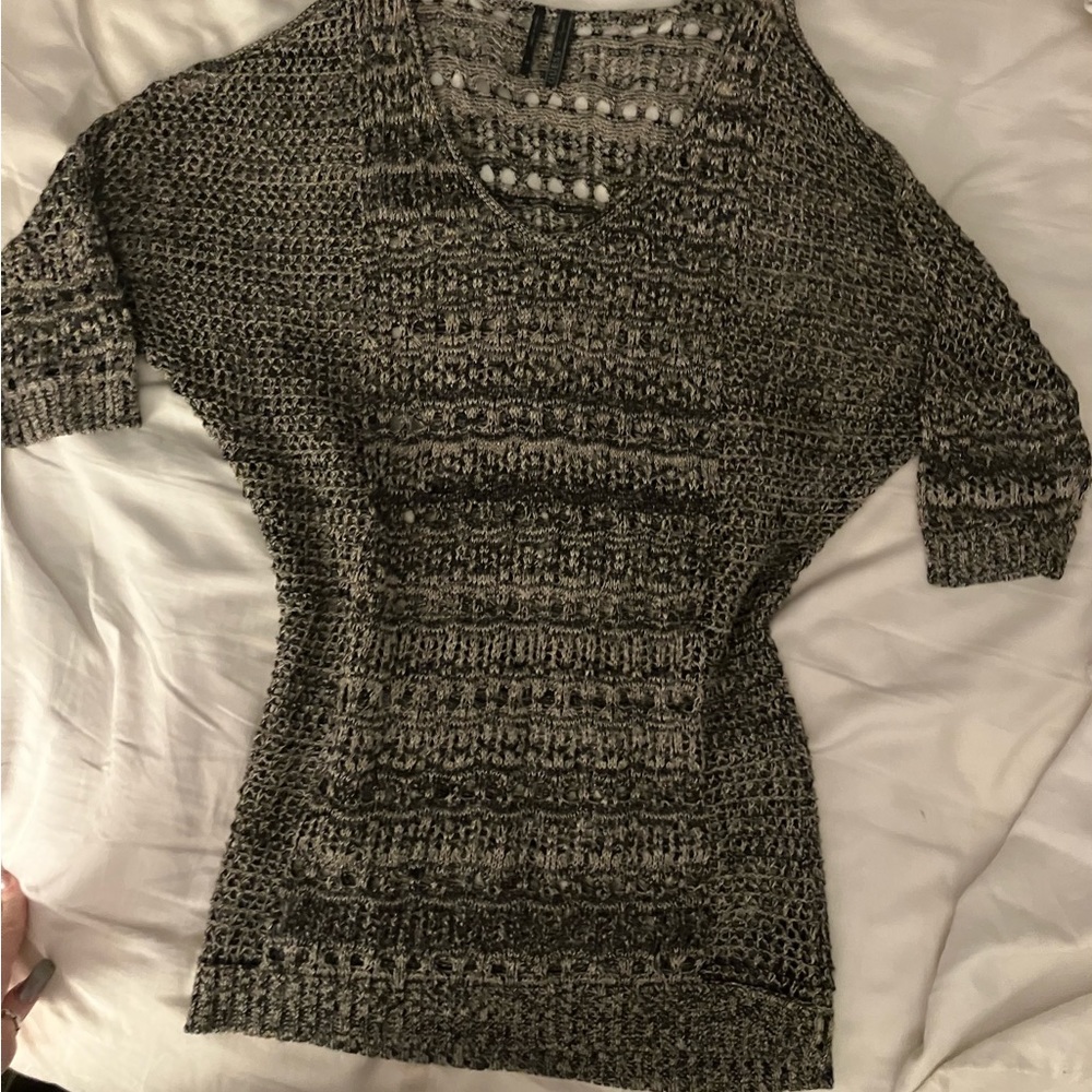 GUESS shoulder cut out knit pullover top shirt